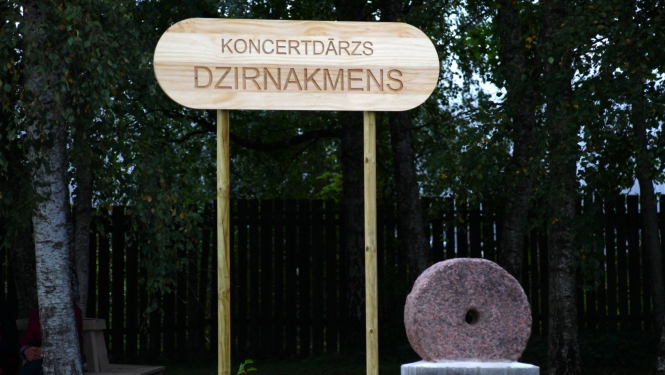 Dzirnakmens10