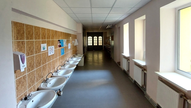 Vaiņodes skola