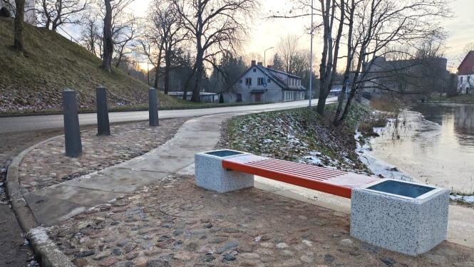 Aizputes gājēju ceļš