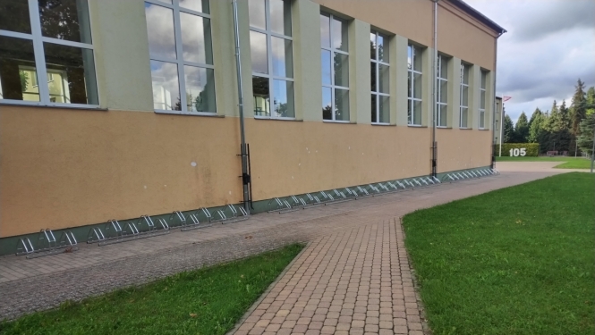 Aizputes velo statīvi