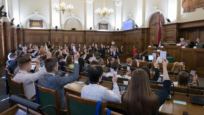 Jauniešu Saeima