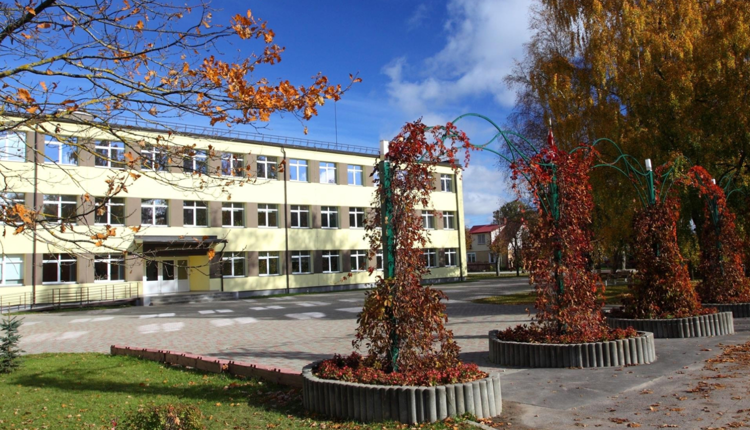 Vaiņodes skola