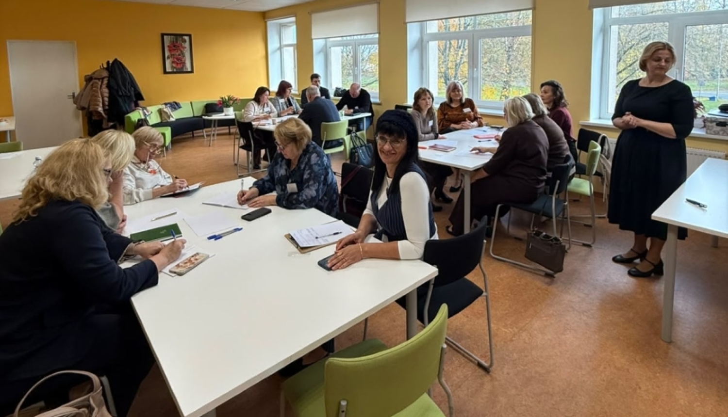 Skolu direktori pilnveido prasmes sava un komandas darba plānošanā