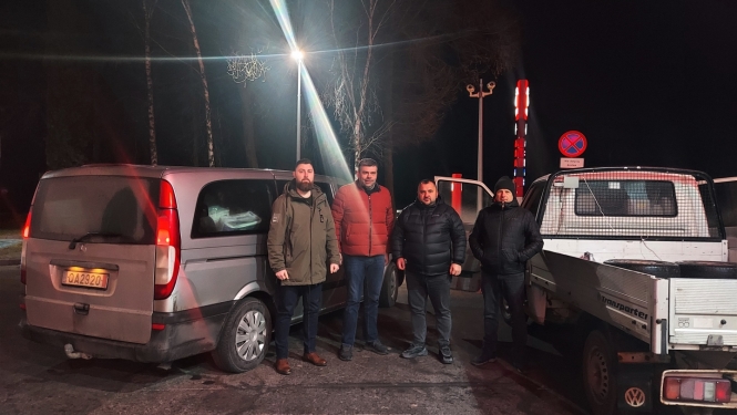 Pašvaldība dāvina automašīnas Ukrainas bruņotajiem spēkiem