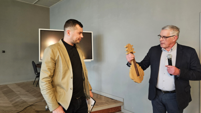 Plaši apmeklēta novadu uzņēmēju tikšanās Grobiņā