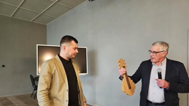 Plaši apmeklēta novadu uzņēmēju tikšanās Grobiņā