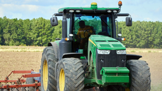 Traktortehnikas apskate