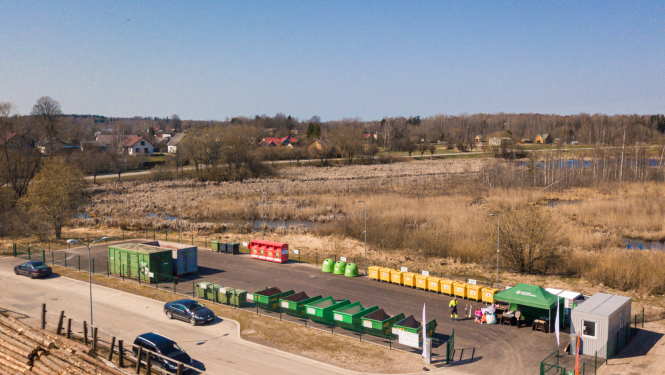 Šķiroto atkritumu laukums ir iespēja iedzīvotājiem atbrīvoties no visa liekā.