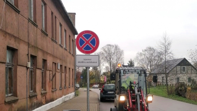 Durbē ir mainīta satiksmes organizācija un izvietotas jaunas ceļa zīmes