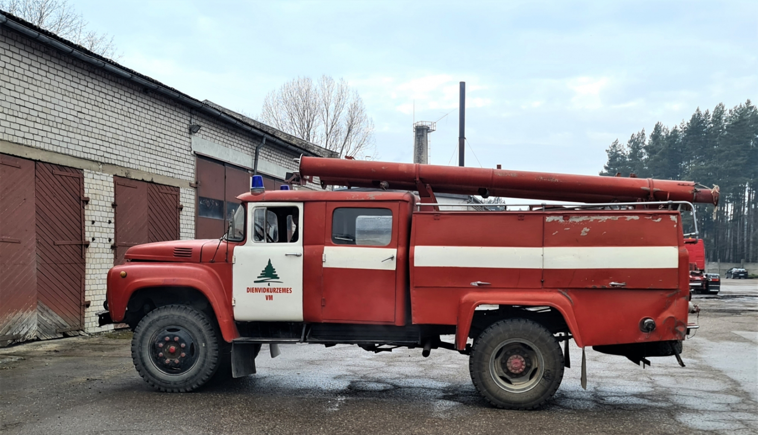 Ugunsdzēsības dienesta auto