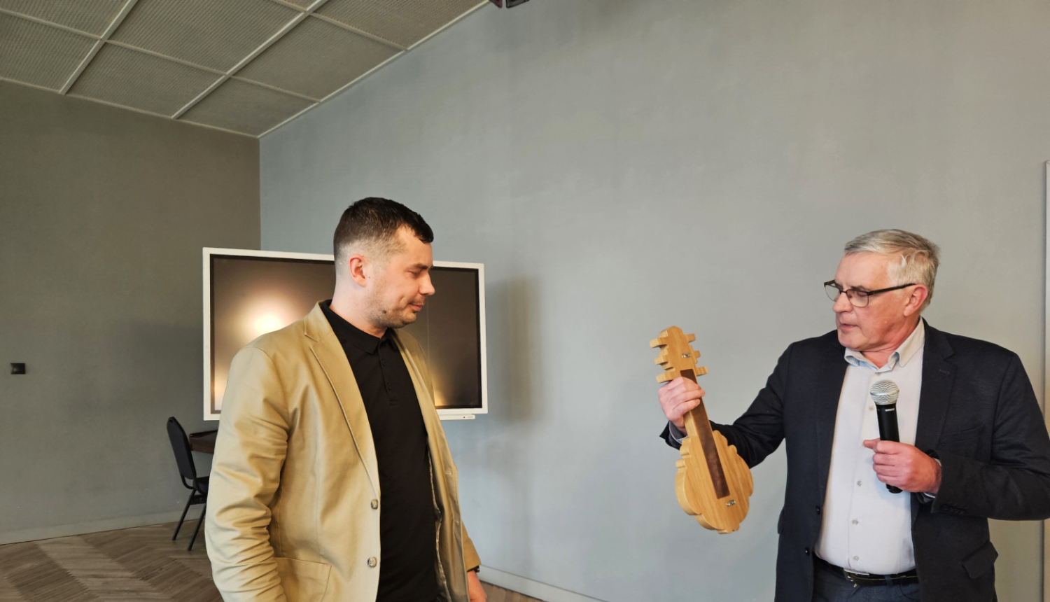 Plaši apmeklēta novadu uzņēmēju tikšanās Grobiņā