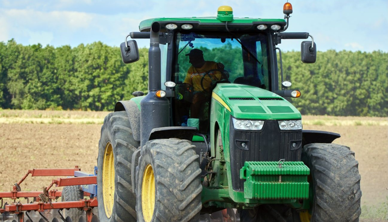 Traktortehnikas apskate