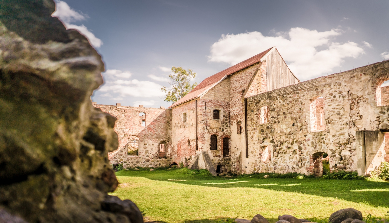 Aizpute Livonijas pils