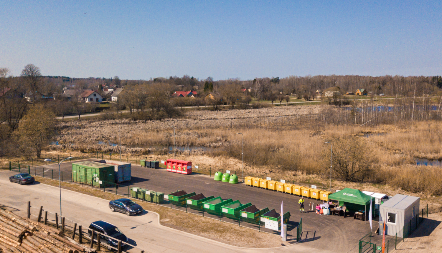 Šķiroto atkritumu laukums ir iespēja iedzīvotājiem atbrīvoties no visa liekā.