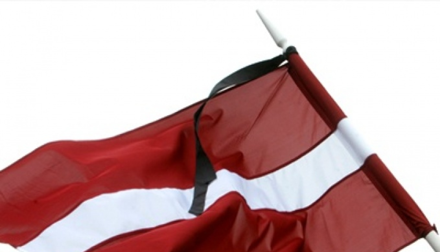 Karogs sēru nofromējumā