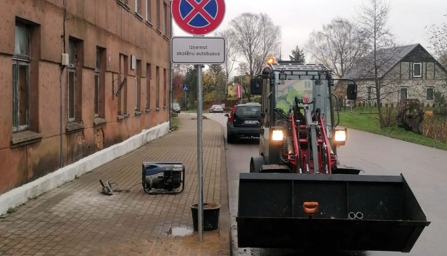 Durbē ir mainīta satiksmes organizācija un izvietotas jaunas ceļa zīmes